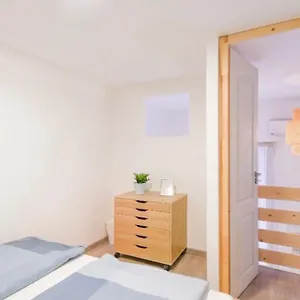 2 Bedroom Flat In Nyar Str., Boutique Budapest