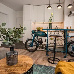 Apartament Stylish Oasis With Ac And Parking